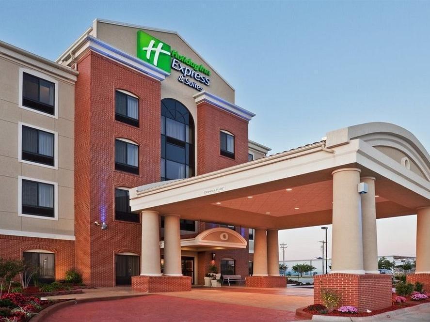 Holiday Inn Express & Suites Emporia Northwest By Ihg Exterior foto